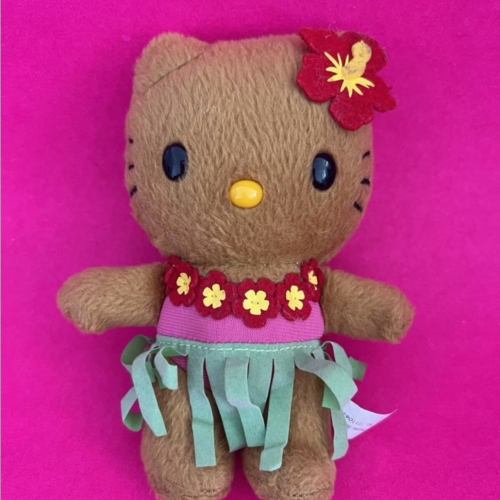 HELLO KITTY HULA GIRL HAWAII PLUSH TAN DOLL EXCLUSIVE RARE MINI PLUSH
